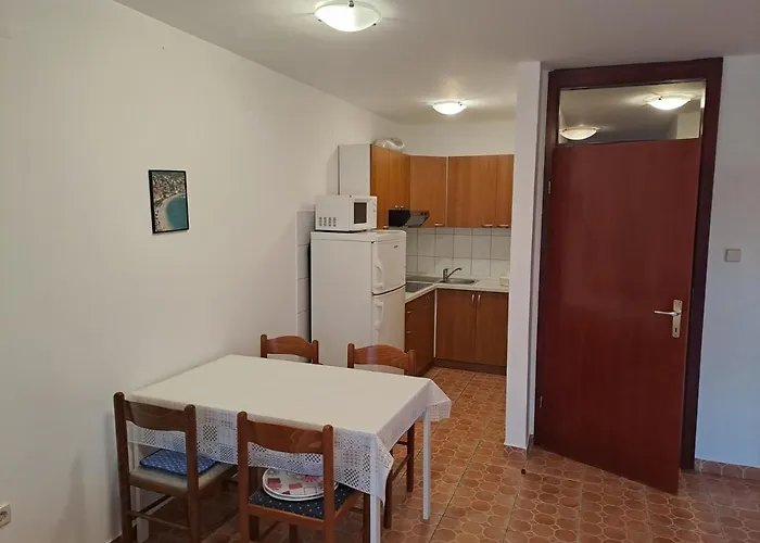 Apartment Zarok 2 *