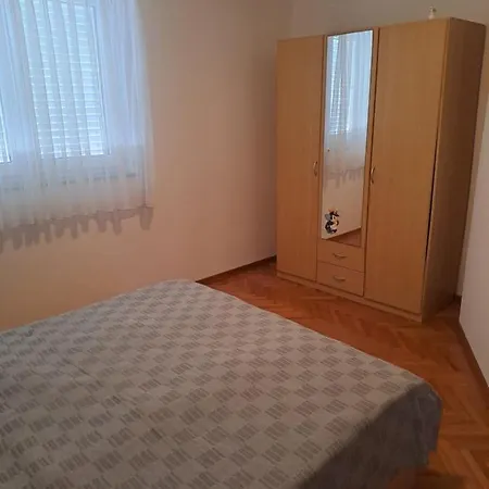 Apartment Zarok 2